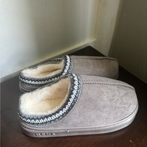 Cozy Gray Suede Slippers with Fleece Lining